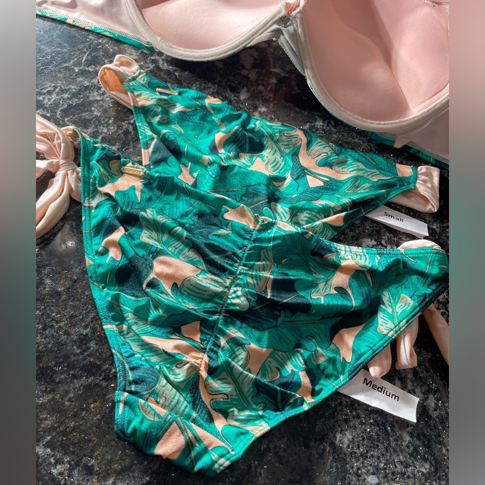 NWOT Victoria’s secret’s bikini bombshell 34DD and 36C with various bottoms S/M - Picture 10 of 16